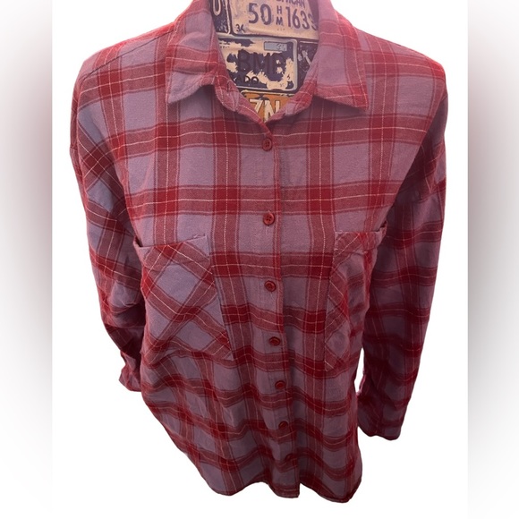 FOREVER 21 purple and red flannel button down collar shirt - Picture 1 of 6